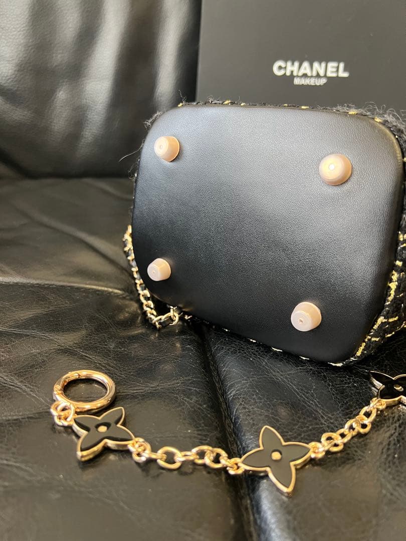 f*s様 CHANELブラックゴールド ツイードバッグ