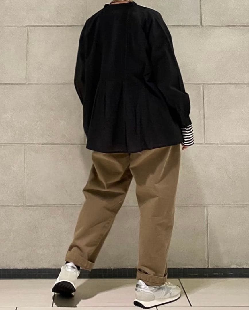 Vヘリンボンミリタリータックパンツ