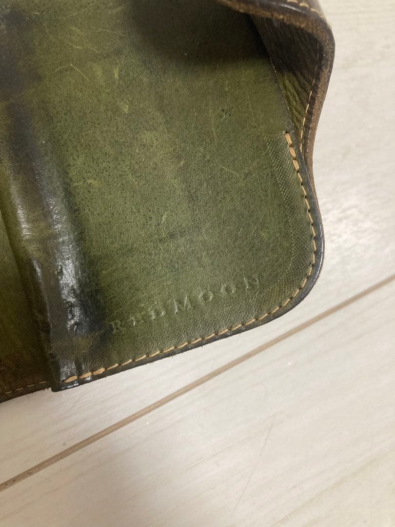 RED MOON 二つ折り財布 グリーン　レザー　レッドムーン　ウォレット