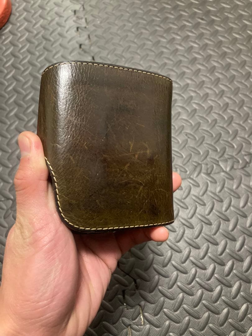 RED MOON 二つ折り財布 グリーン　レザー　レッドムーン　ウォレット