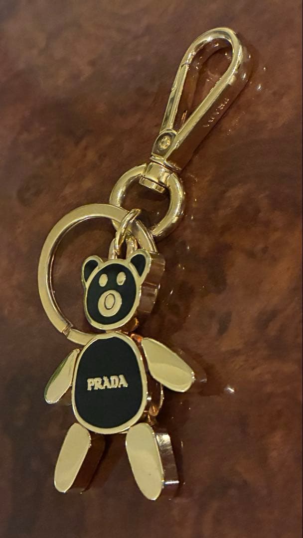 PRADA キーホルダー