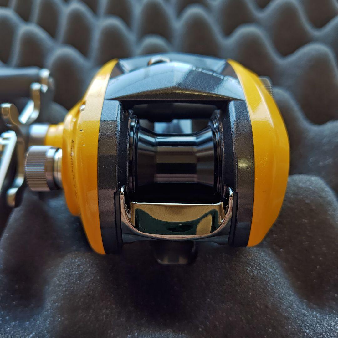 ダイワ リベルトピクシー L レフトハンドル イエローパール 04限定 使用品