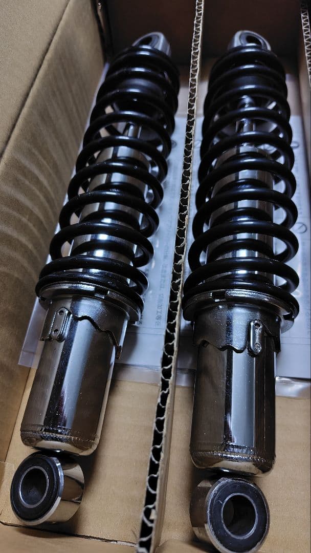 SR400　デイトナ　リアショック　320mm