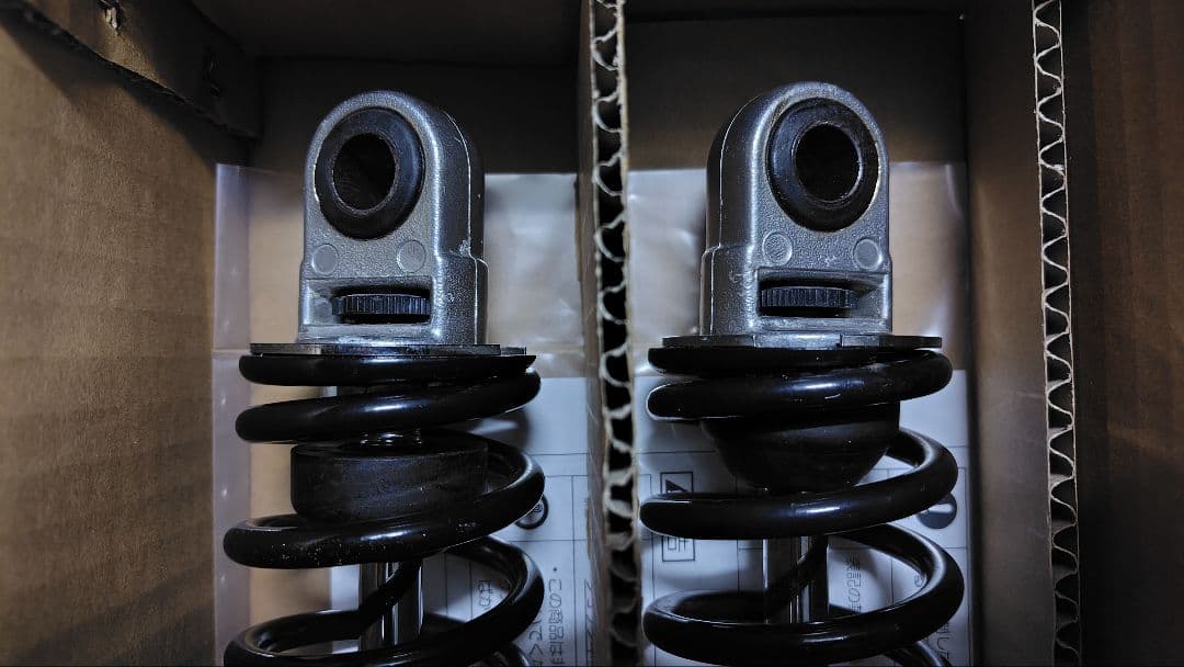 SR400　デイトナ　リアショック　320mm