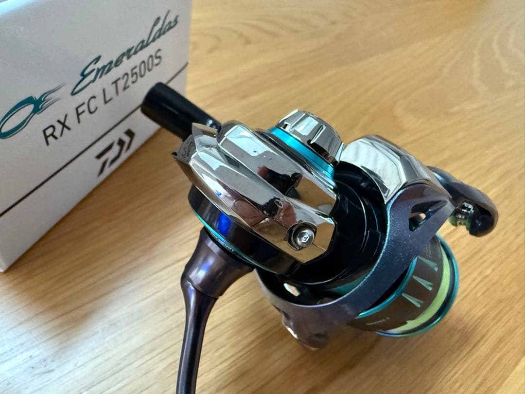 エメラルダス RX FC LT2500S リール　ダイワ