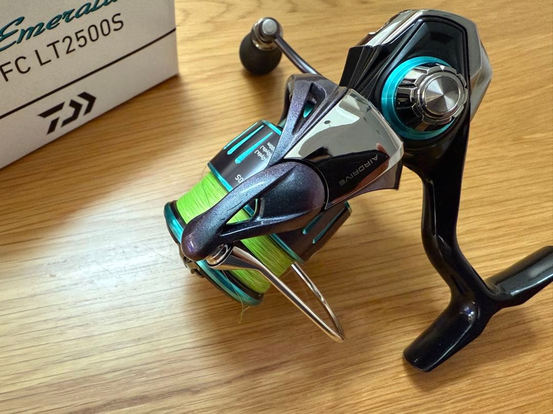 エメラルダス RX FC LT2500S リール　ダイワ