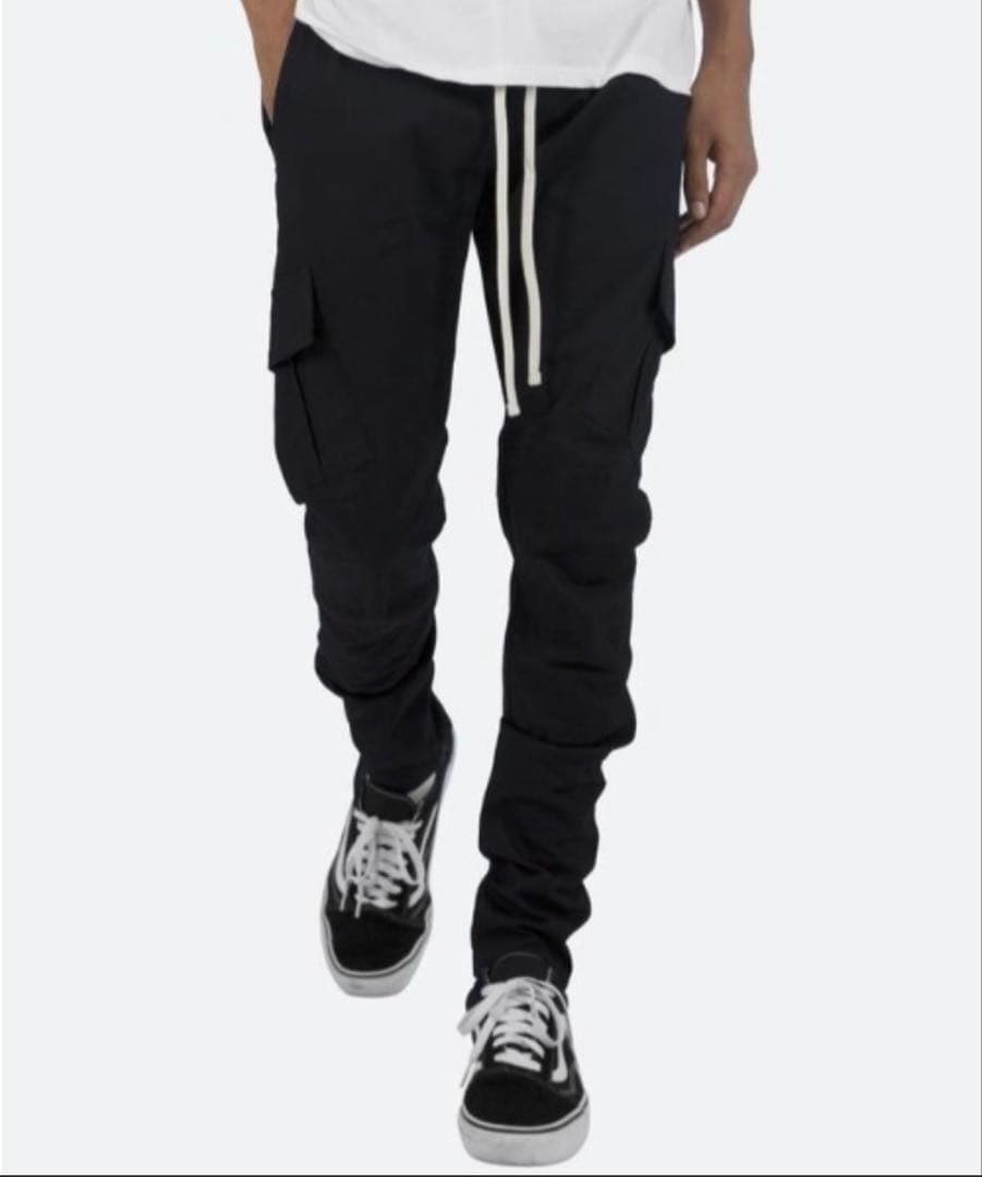 ミニマルmnml 黒 カーゴパンツ ドローストリング付き