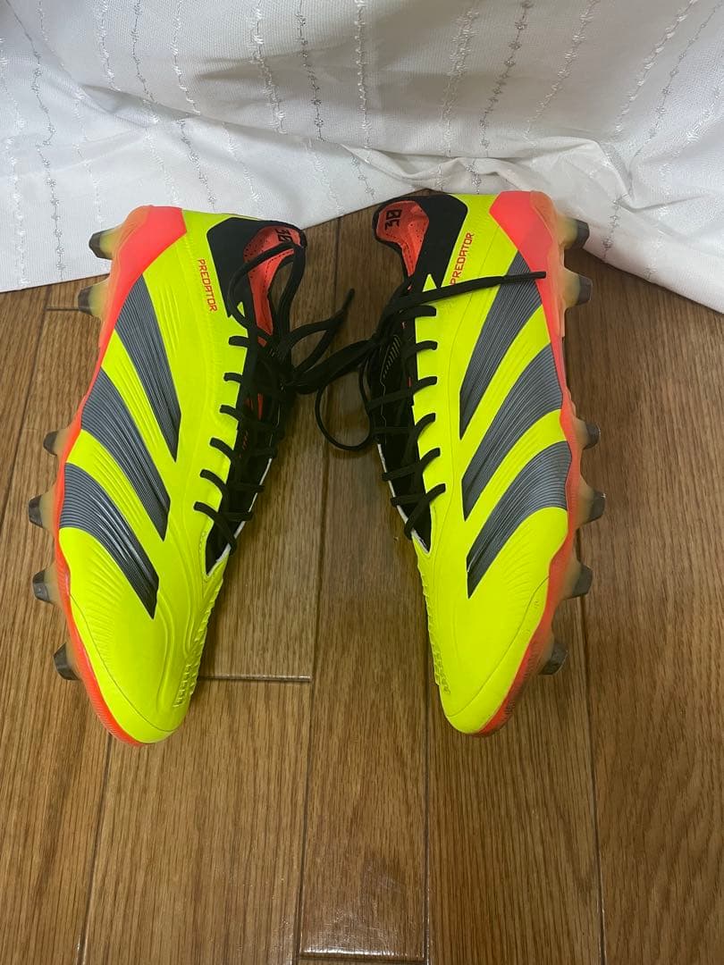 期間限定タイムセール　プレデター Elite L HG/AG サッカーシューズ