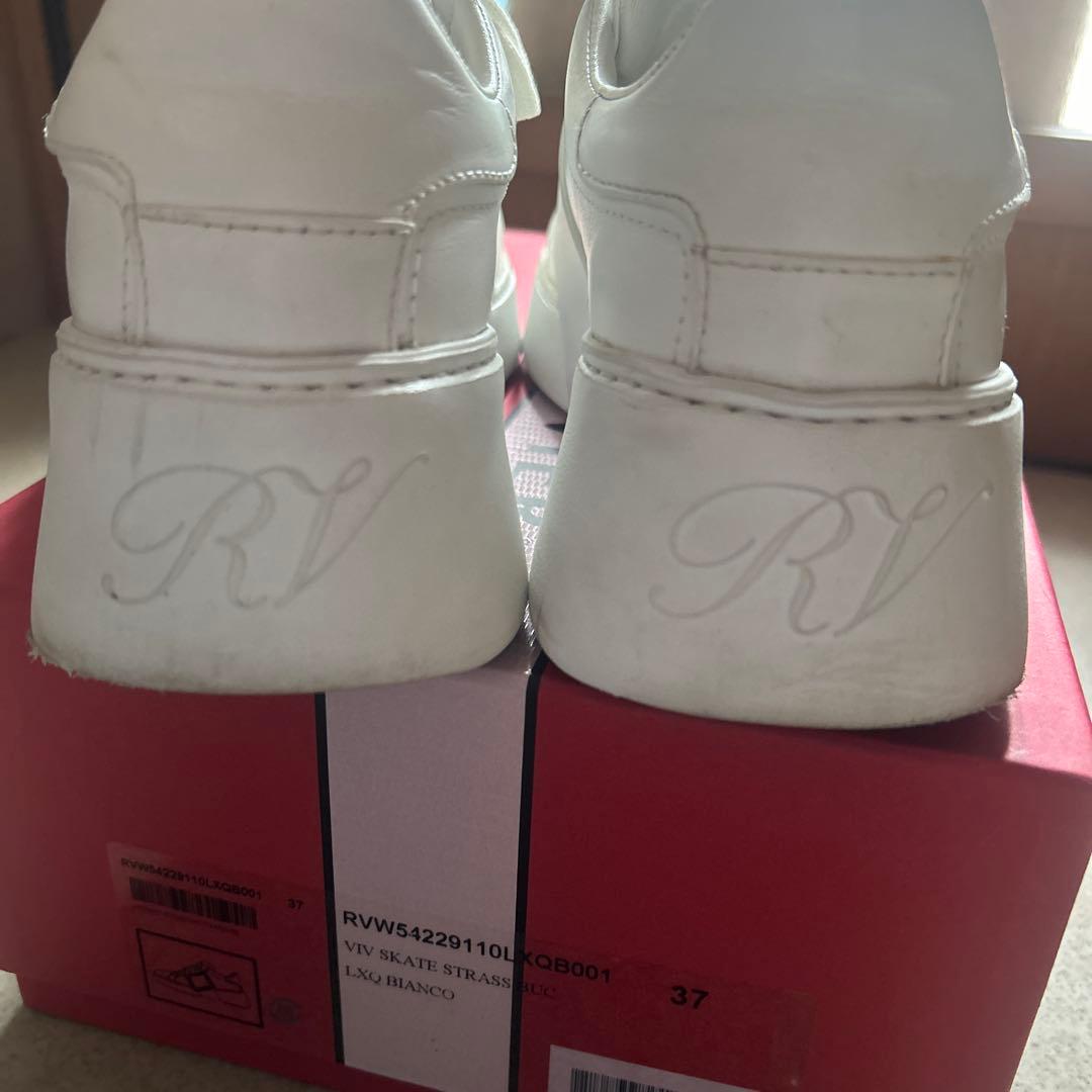 ROGER VIVIER ホワイトスニーカー 箱付き37