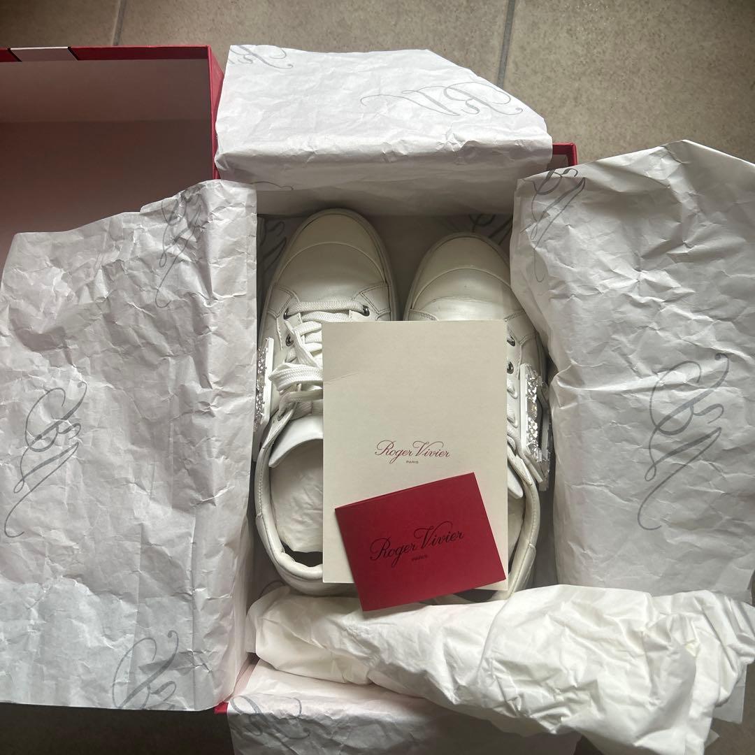 ROGER VIVIER ホワイトスニーカー 箱付き37