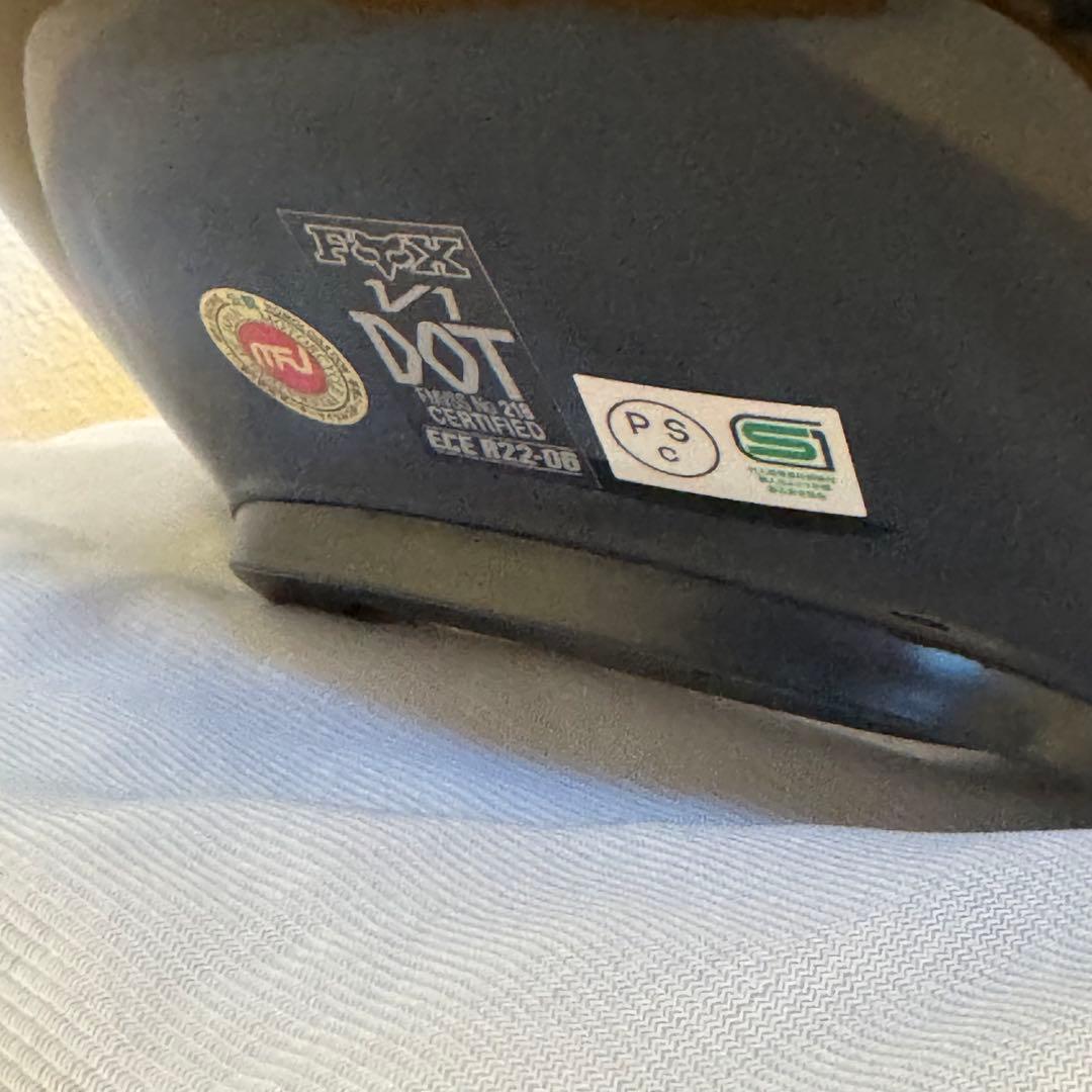 Fox V1 ヘルメット(ソリッドブラック/Lサイズ)