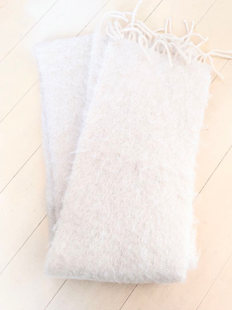 ロエベモヘアスカーフホワイト