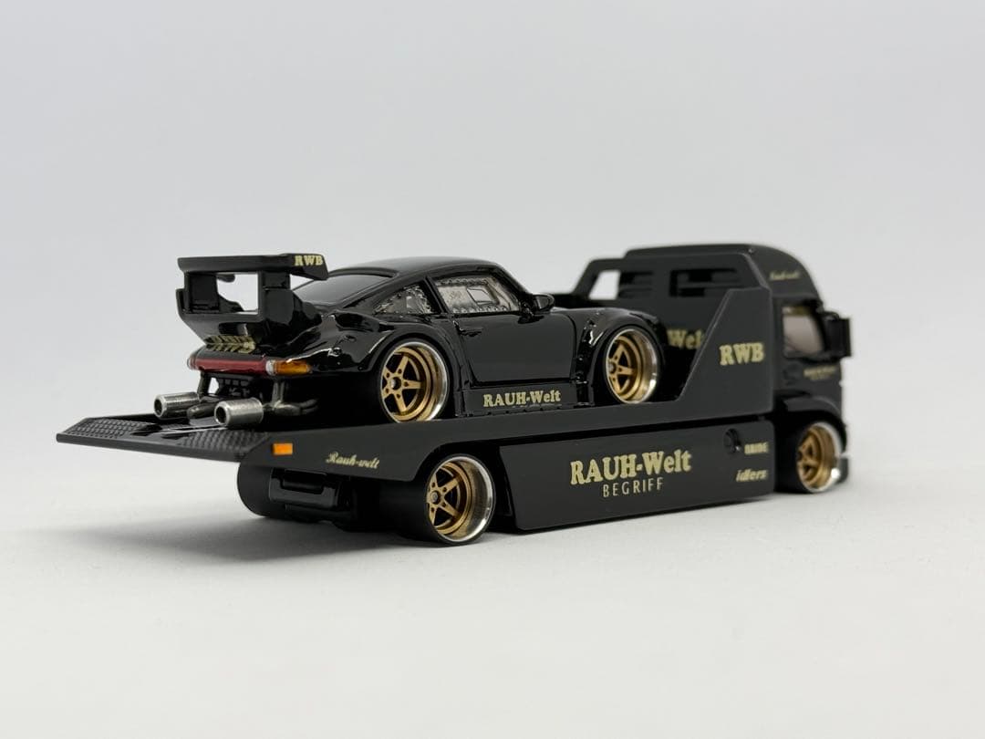 ホットウィール　RWB仕様ポルシェ＆エアロリフト