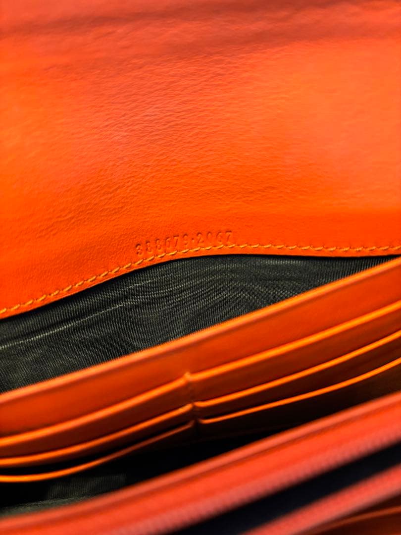 GUCCI 長財布 箱付き ピンク リボン