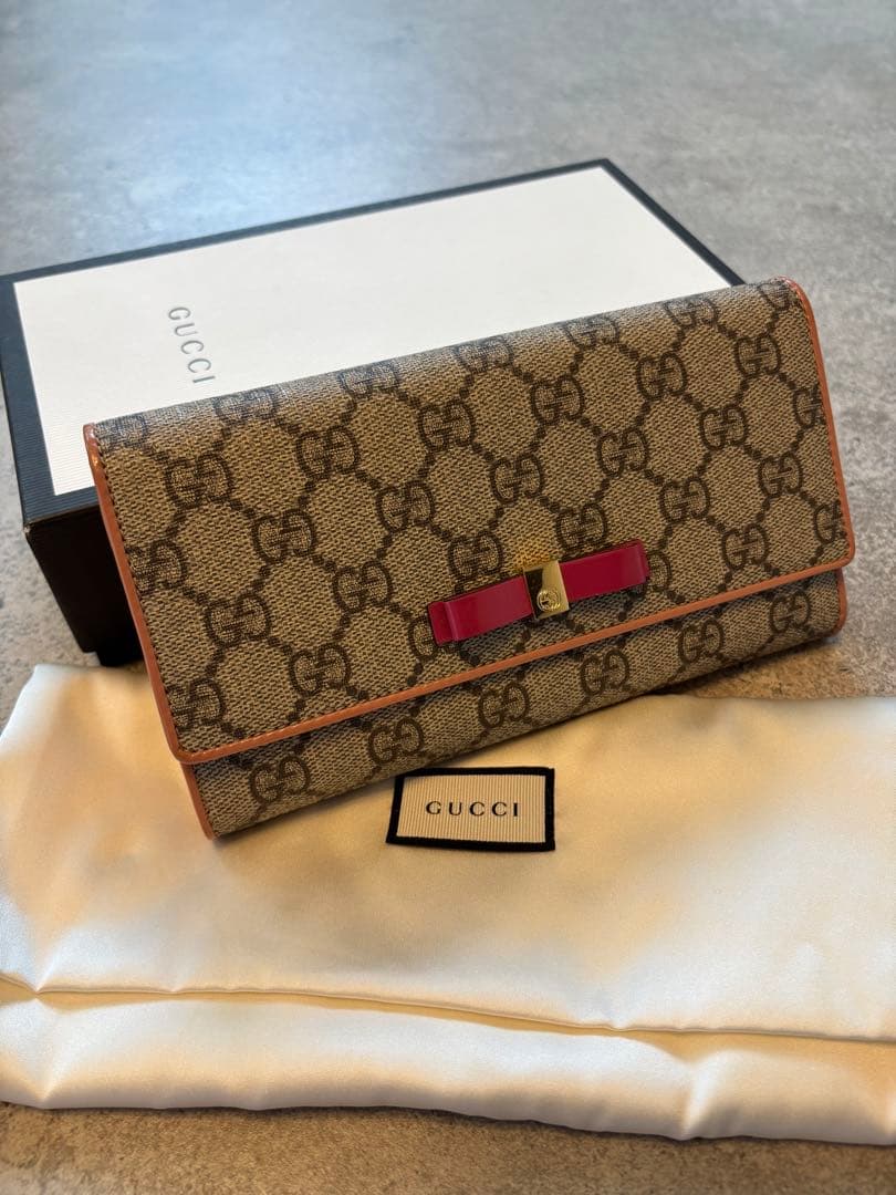 GUCCI 長財布 箱付き ピンク リボン