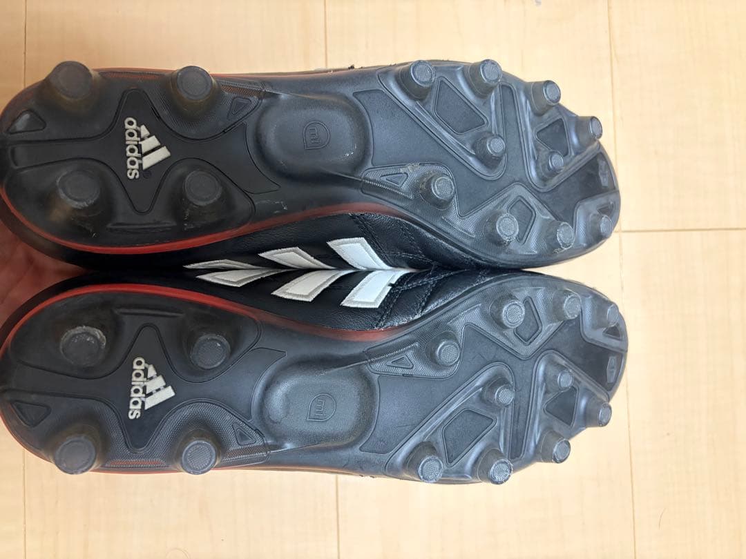 アディダス　サッカースパイク　パティークグローロ