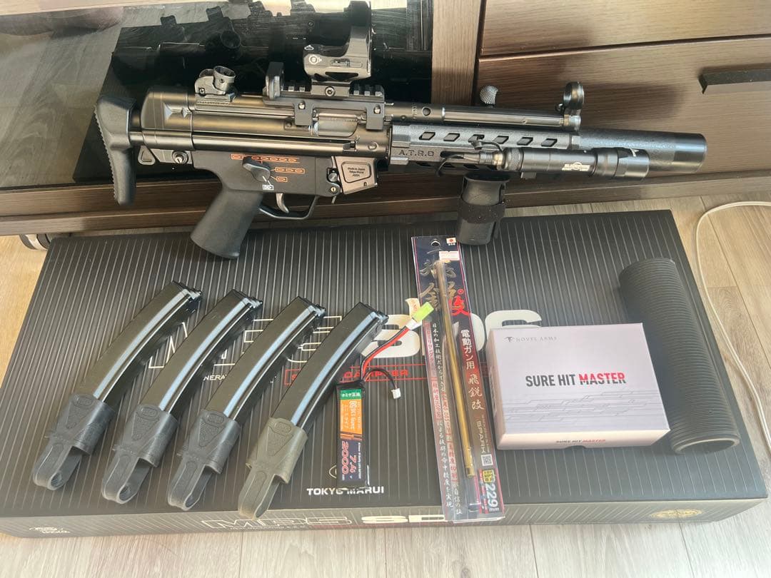 ぺこぺこさん専用　　東京マルイ MP5 SD6 次世代電動ガン　付属品多数