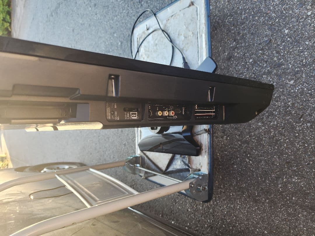 HITACHI Wooo 液晶テレビ　L37-XP05 　リモコンなし