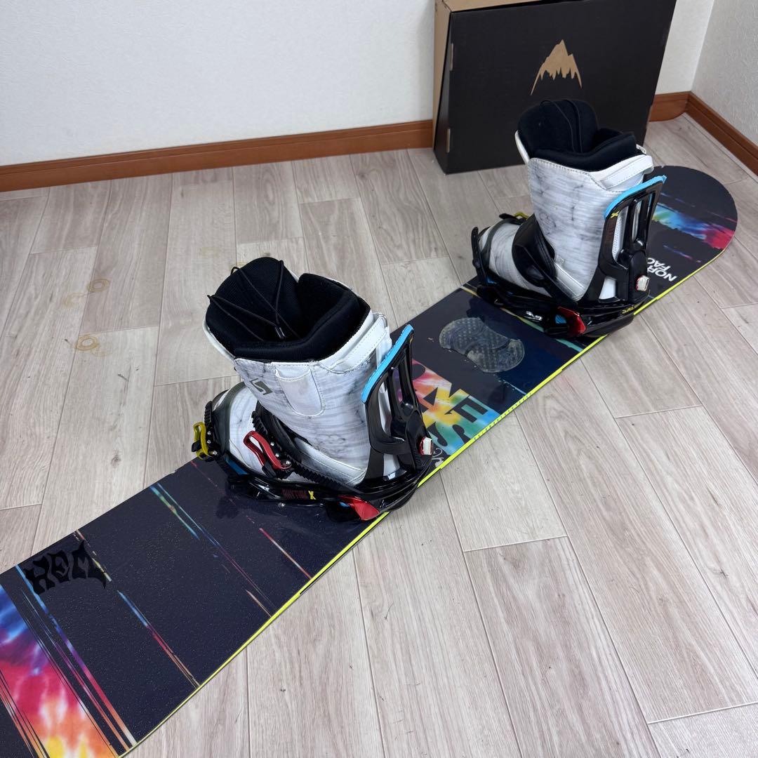 ブーツ無しSALOMON スノーボード 151cm 三点セット