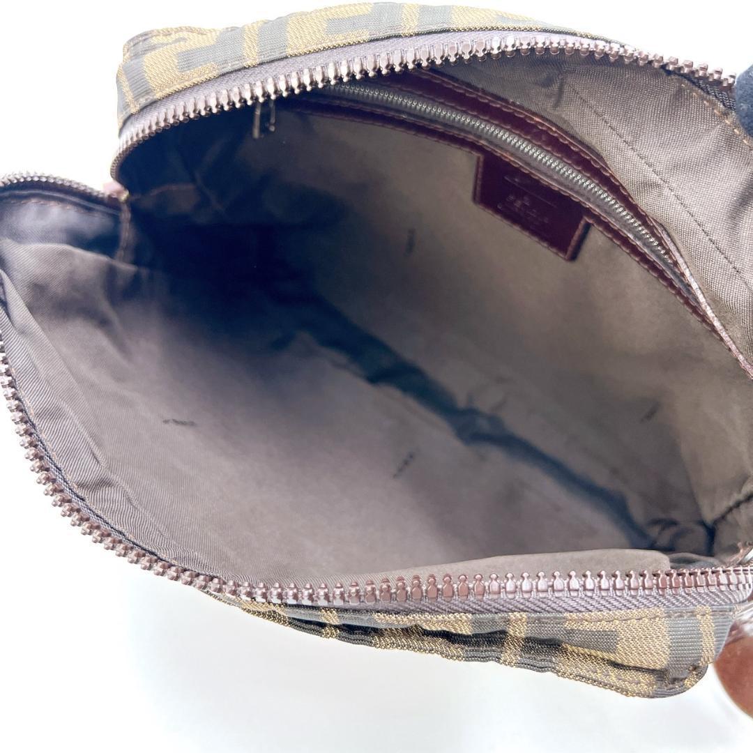 【最終価格】FENDI　フェンディ　ショルダーバッグ　ズッカ柄