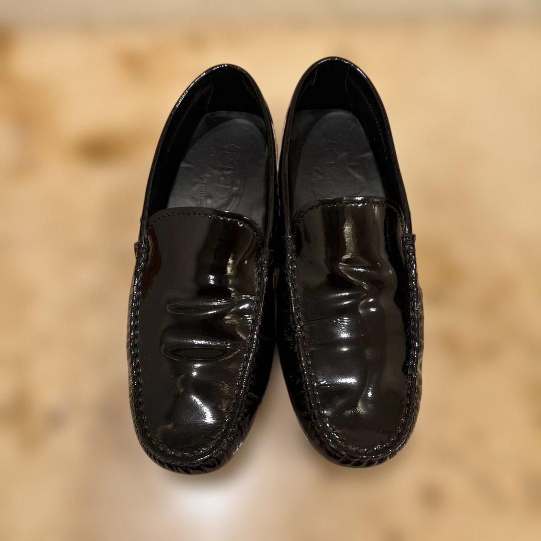 TODS ドライビングシューズ　黒エナメル　サイズ6 1/2 25㎝