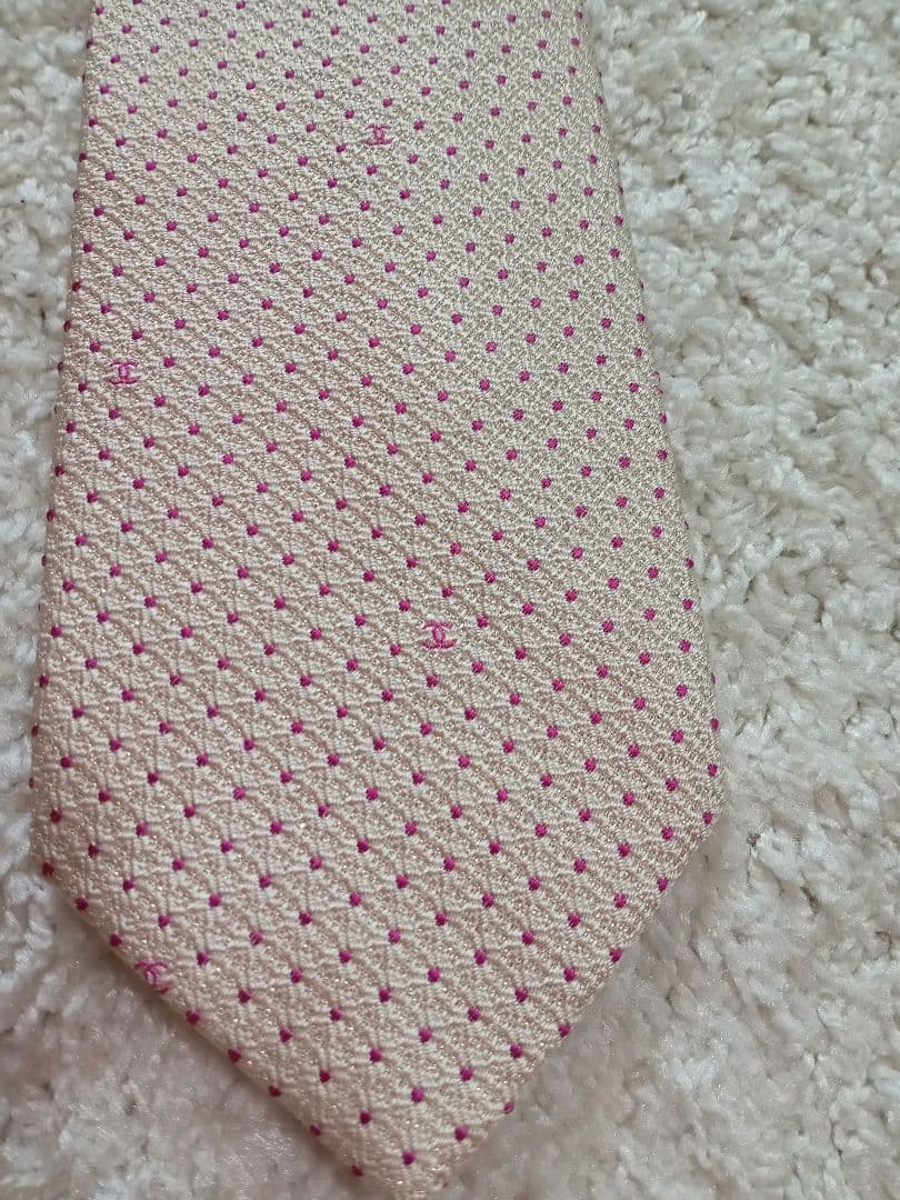 CHANEL ベージュ ドット柄 シルクネクタイ