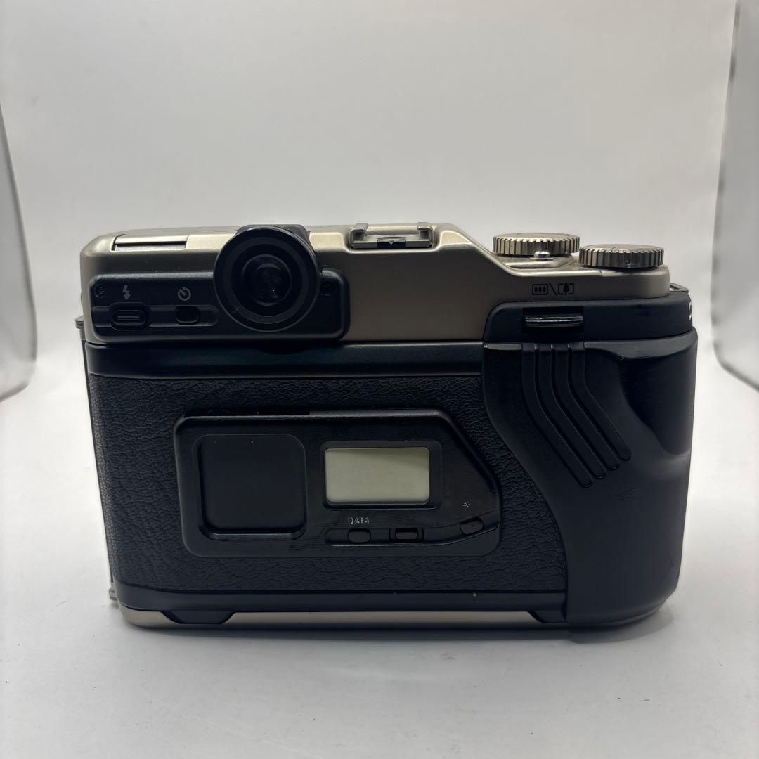 フィルムカメラ FUJIFILM GA645zi Professional