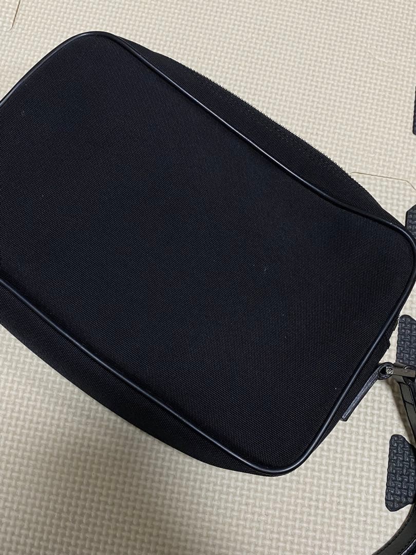 GUCCI グッチ　セカンドバッグ　ブラック