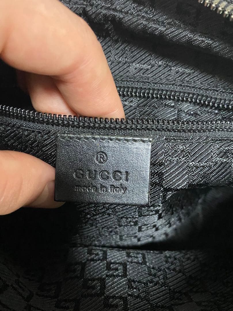 GUCCI グッチ　セカンドバッグ　ブラック