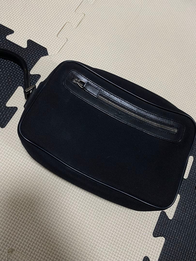 GUCCI グッチ　セカンドバッグ　ブラック