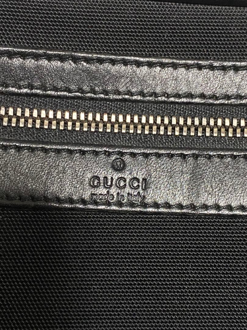 GUCCI グッチ　セカンドバッグ　ブラック