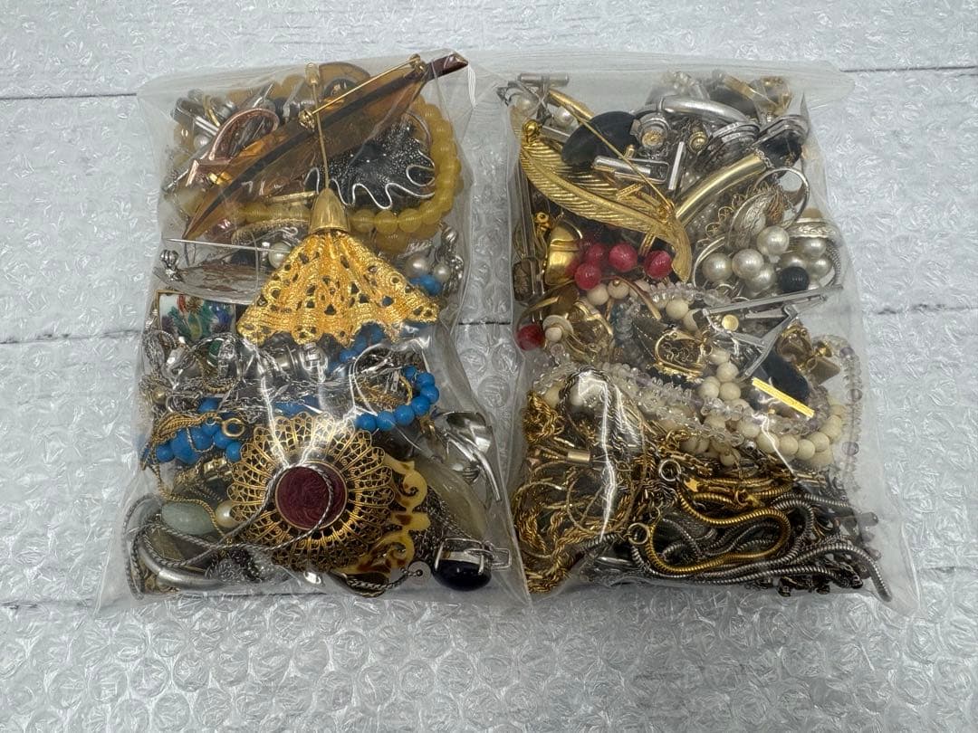 アクセサリー　ゴールド　シルバー　石　パール　リング　ネックレス　まとめ売り