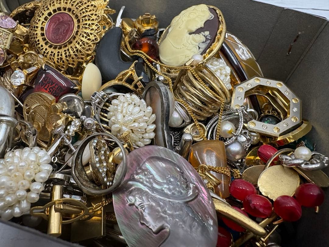 アクセサリー　ゴールド　シルバー　石　パール　リング　ネックレス　まとめ売り