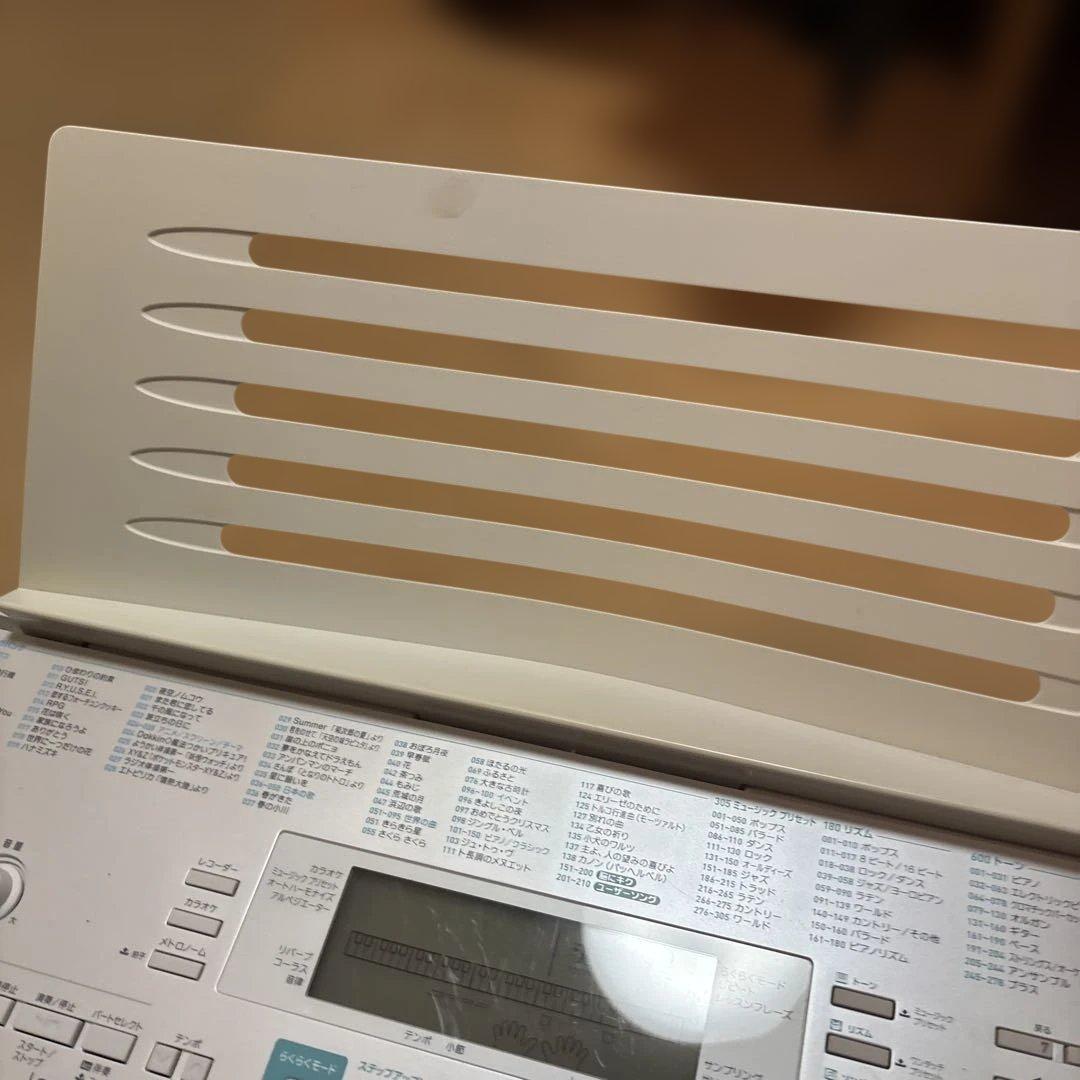 CASIO LK-223 光ナビゲーション 電子キーボード 61鍵