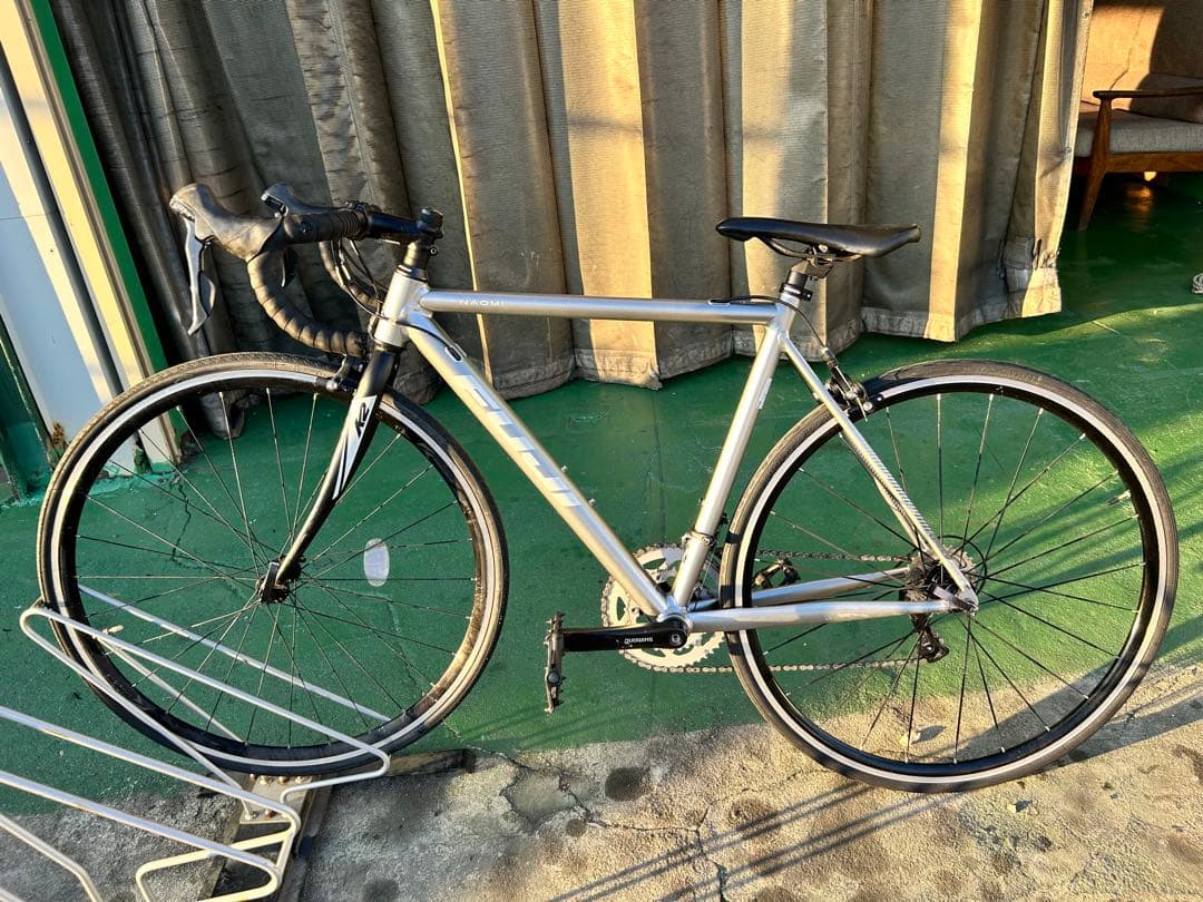 No.553 フジ[FUJI]NAOMI（ナオミ）ロードバイク整備済み18速
