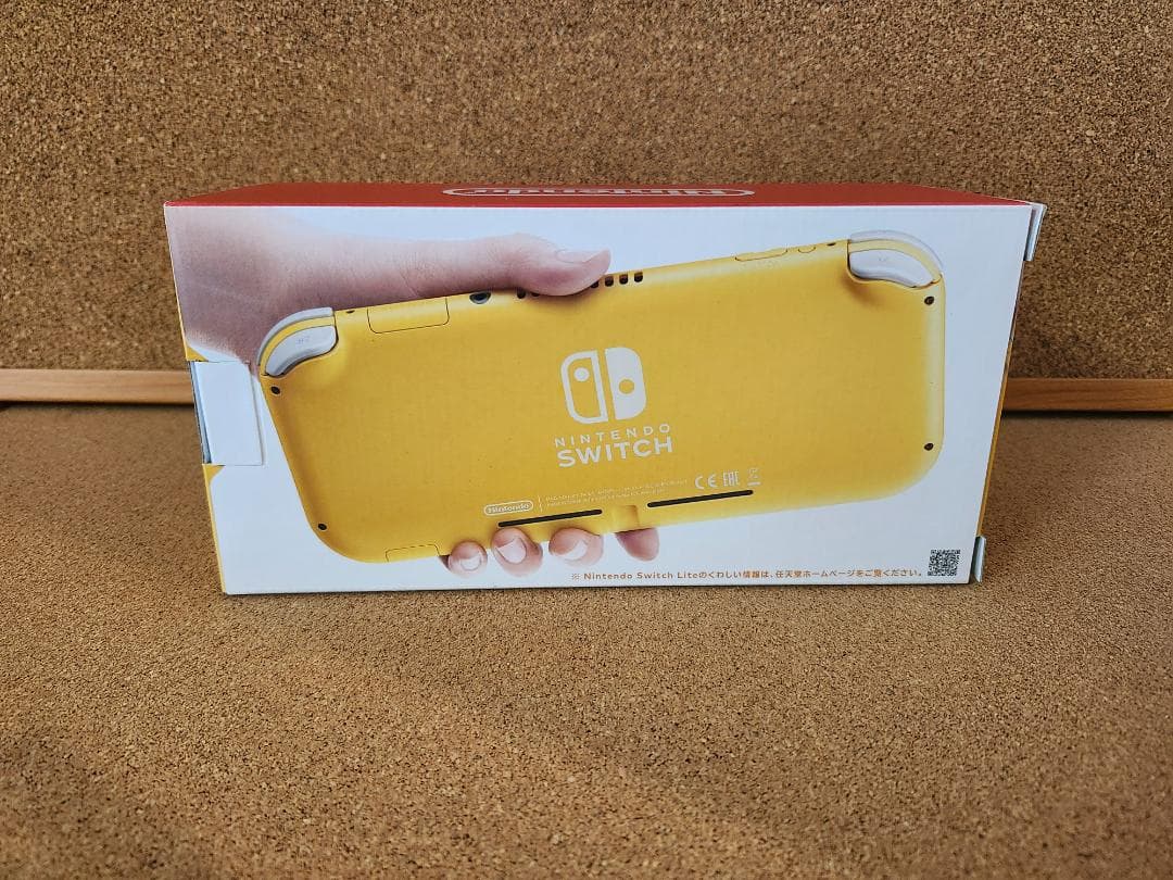 Nintendo Switch　ライト　未開封