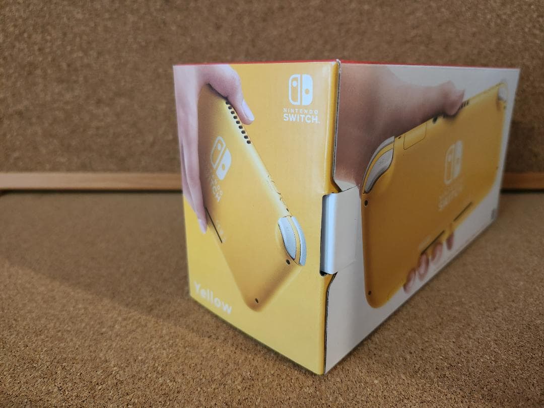 Nintendo Switch　ライト　未開封