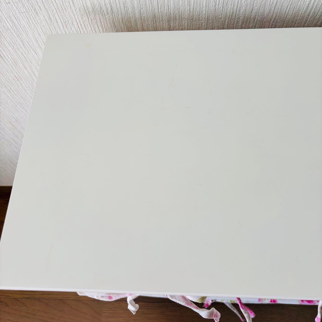 花柄バスケット付き収納ラック 4段 ホワイト 籐ラタン チェスト 北欧 送料込み