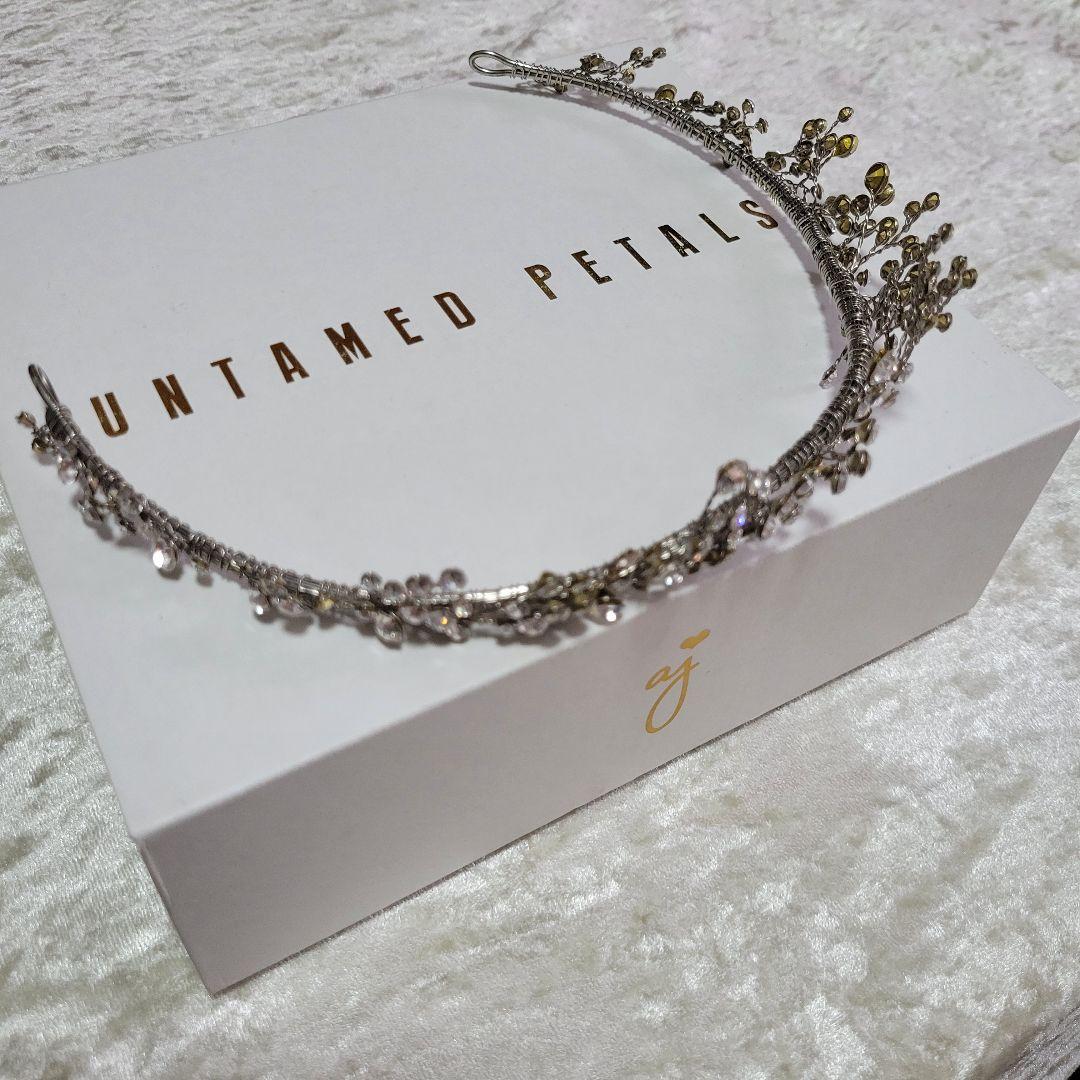 UNTAMED PETALS ティアラ シルバー