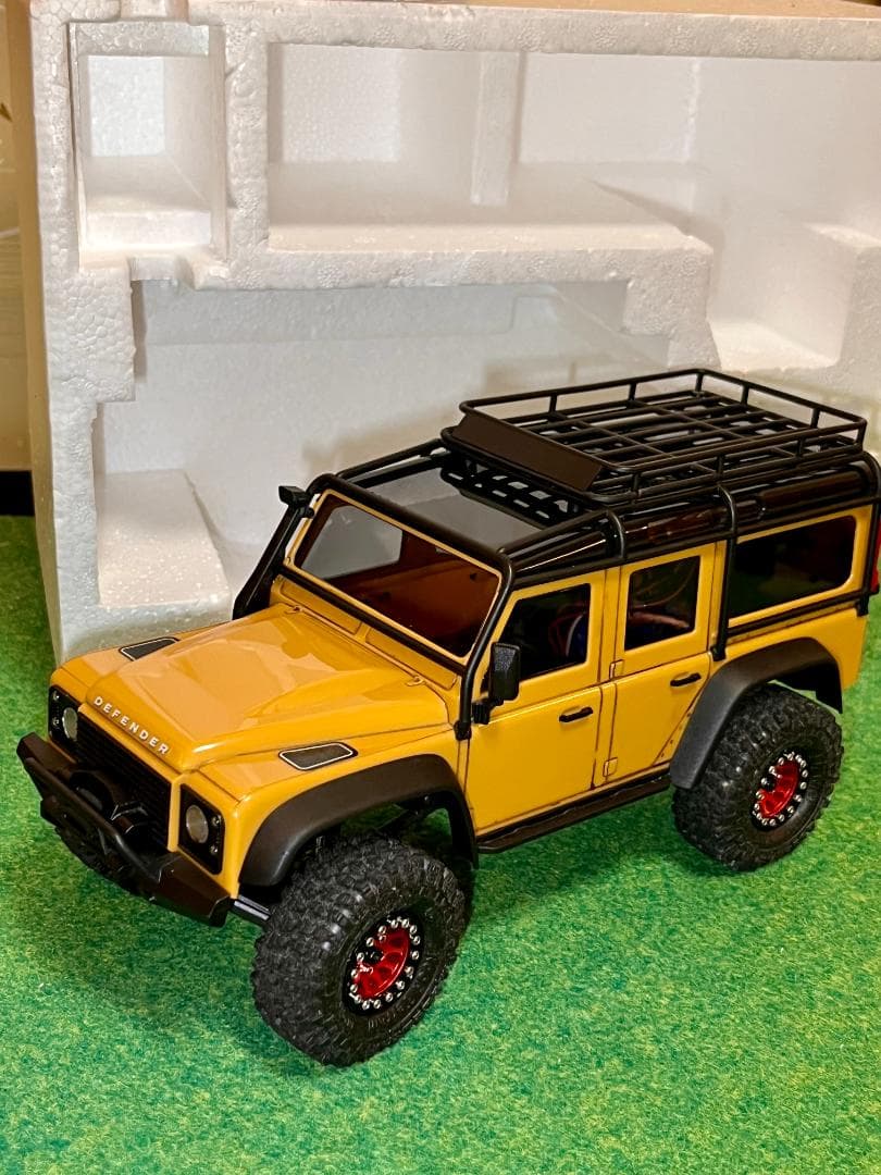 【トラクサス　TRX4M 1/18 ディフェンダー 中古品】◆匿名・翌日配送！
