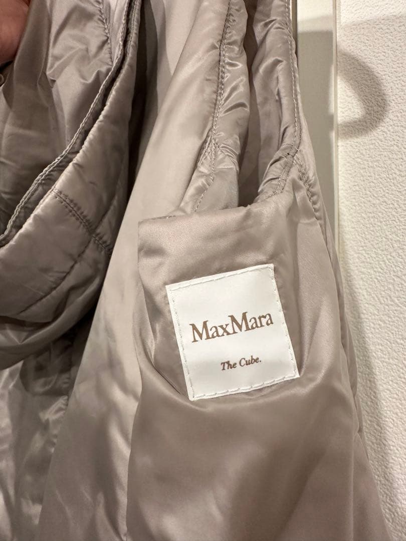 MaxMara フード付きダウンベスト