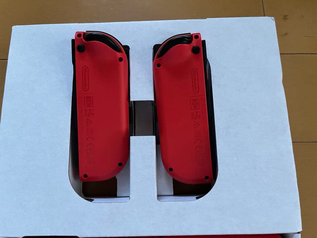 Nintendo Switch マリオレッド 美品