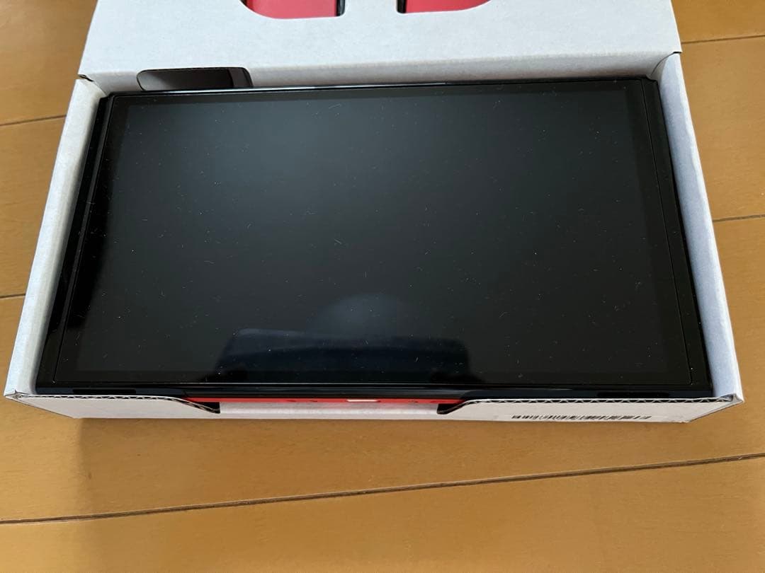 Nintendo Switch マリオレッド 美品