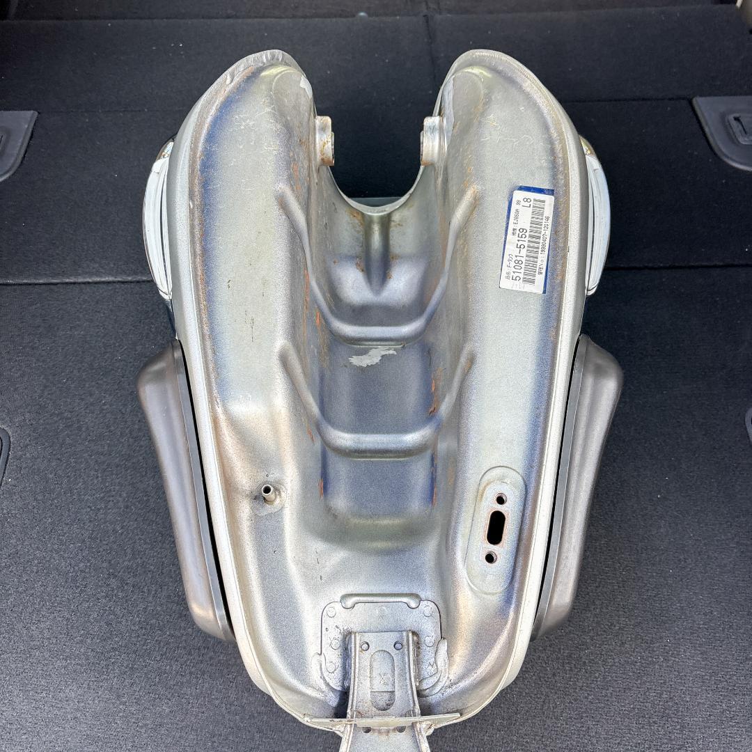 カワサキ W650タンク ギャラクシーシルバー×ルミナスポラリスブルー美品