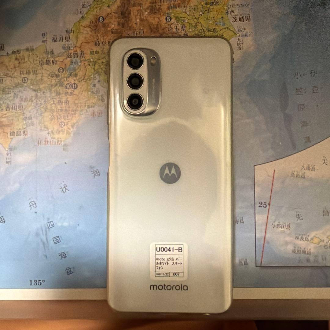motorola トリプルカメラ スマートフォン　g52j
