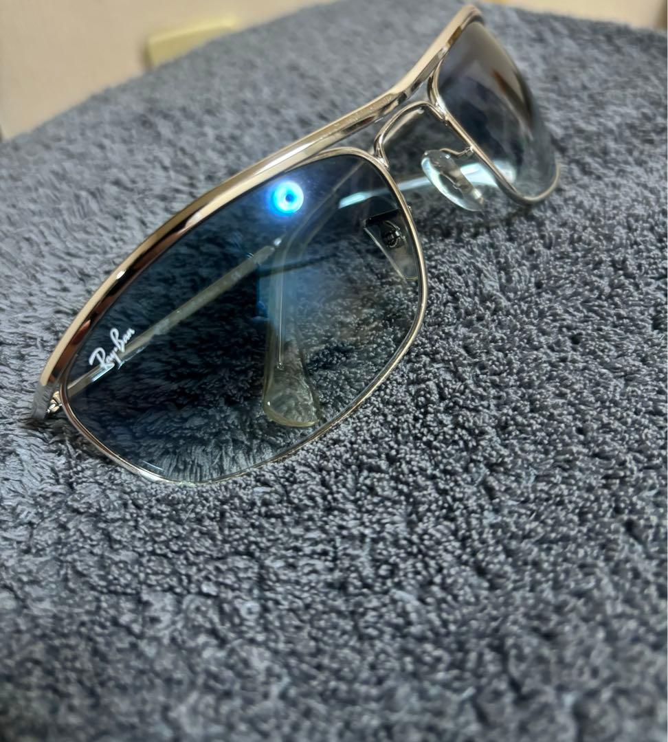 ウッスゥー　美品　２月１日購入予定