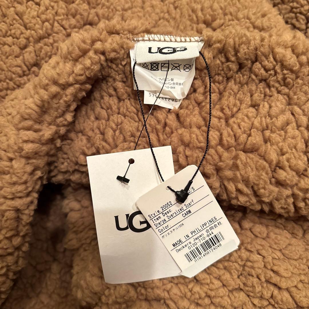 新品タグ付き♡UGG♡ボリュームフリーススカーフ♡キャラメル
