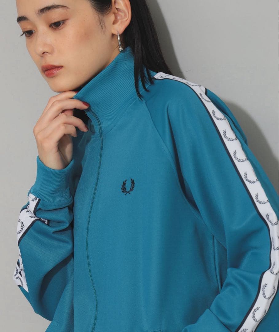 FRED PERRY Taped Track Jacket サックスブルー