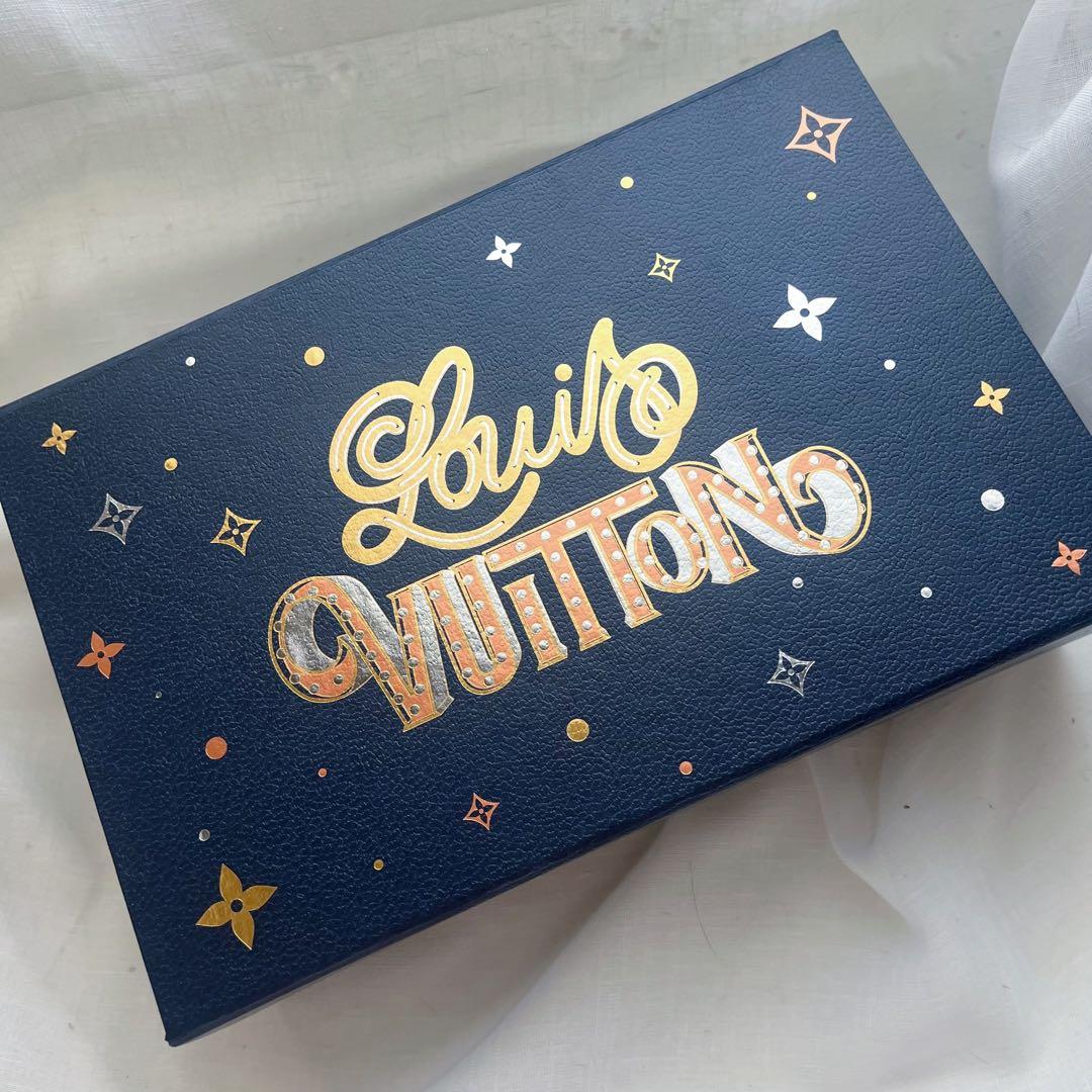 【完売品】LouisVuitton マフラー限定BOX付きルイヴィトン【超美品】