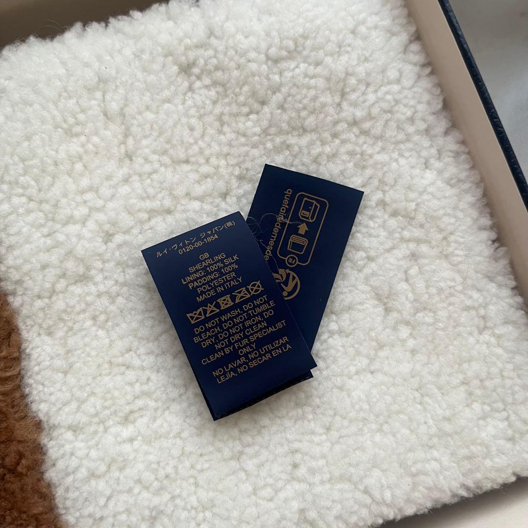 【完売品】LouisVuitton マフラー限定BOX付きルイヴィトン【超美品】